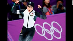 小平奈緒が金メダル、五輪新記録　スピードスケート女子