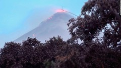 グアテマラ噴火、死者６２人に　火砕流襲来の集落で捜索難航