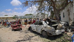 ソマリア首都で車両が爆発　６人死亡、１５人負傷