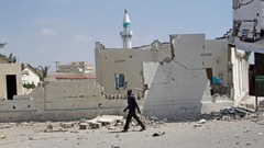 ソマリア首都の２カ所で車爆発、死者１５人　アルカイダ系が犯行声明