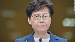 香港行政長官、逃亡犯条例改正案は「死んだ」と宣言