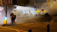 香港デモ９週目　警察が催涙ガスを使用、警察支持のデモも