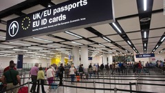 英国と欧州の旅行客、合意なき離脱で「大混乱」も　業界関係者が予想