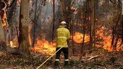 「壊滅的な火災」の警報、負傷者や建物の被害続出　オーストラリア
