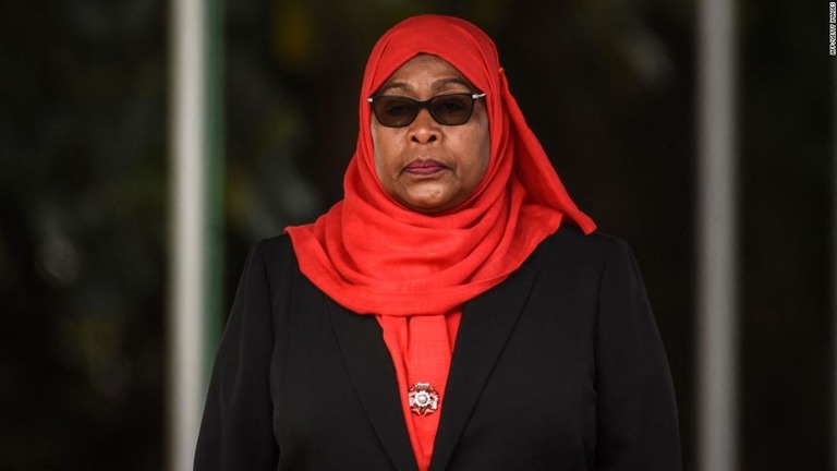 前大統領の死去に伴いタンザニア初の女性大統領に就任したサミ・スルフ・ハッサン氏/AFP/Getty Images