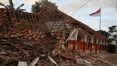 写真特集：インドネシア・ジャワ島の地震で死者増、現地の様子