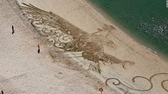 写真特集：ドバイの巨大な砂絵　ギネス記録のアーティスト
