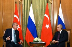 穀物輸出協定の延長へ、ロシアが二つの要求　トルコ大統領