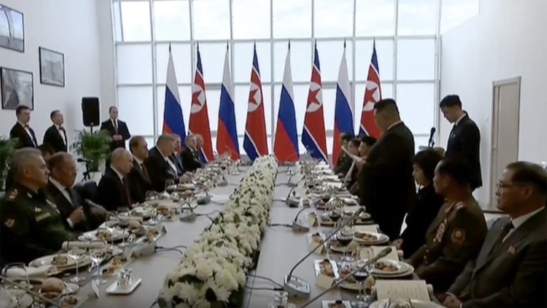 ロシアが北朝鮮の金正恩（キムジョンウン）総書記のために晩さん会を開いた/Kremlin