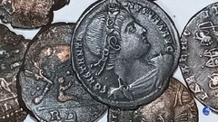 大量の古代の硬貨をダイバーが発見、難破船見つかる可能性も　イタリア沖