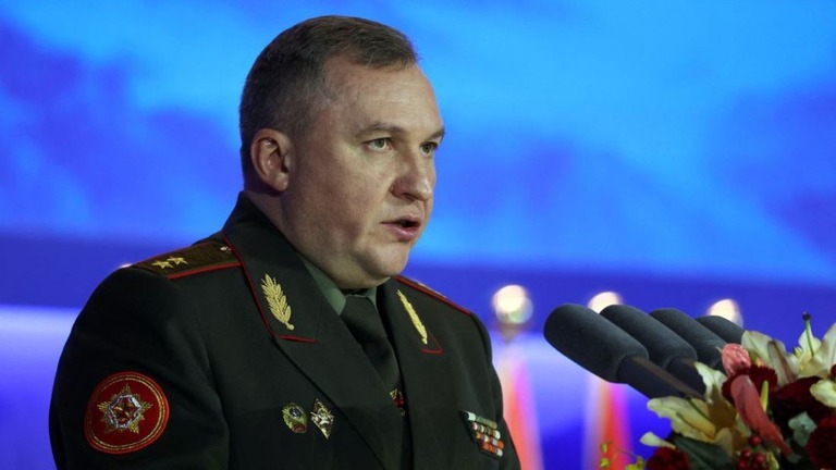 ベラルーシのフレニン国防相/Florence Lo/Pool/Reuters