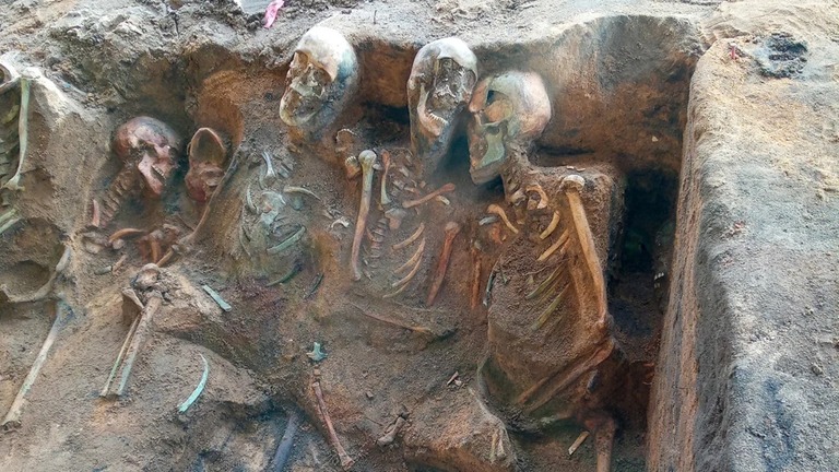 ドイツ南部のニュルンベルク市で１０００柱以上の人骨が出土した/In Terra Veritas