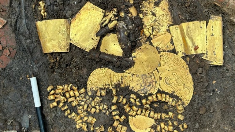 中米パナマのコクレ県にあるエル・カーニョ遺跡から見つかった金の工芸品/Julia Mayo/Fundación El Caño